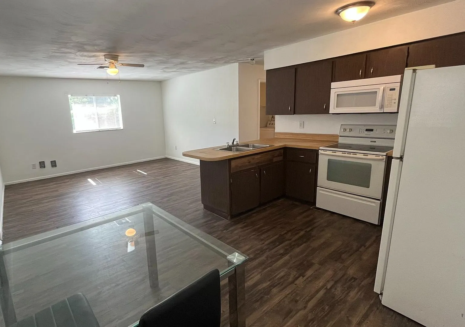 3221 Broadway - 3227B — Photo 3