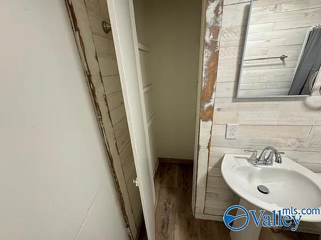 1410 Wells Ave SE — Photo 21