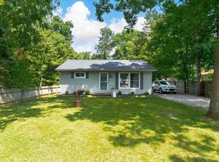 1637 Westmore Dr, Brighton, MI 48114