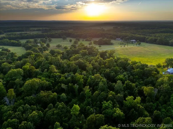 3 S 4430th Rd, Vinita, OK 74301