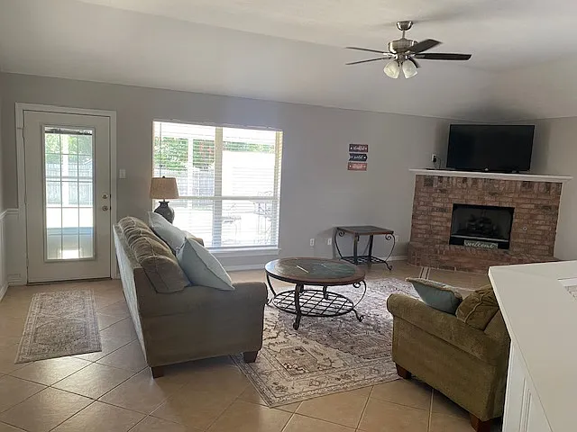 3781 Regency Cir — Photo 7