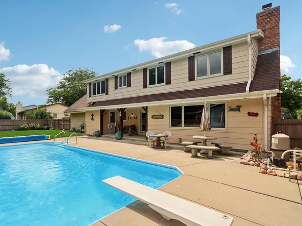 503 South Comanche LANE, Waukesha, WI 53188