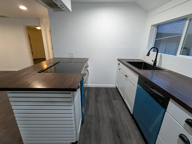 1210 Madison St — Photo 21