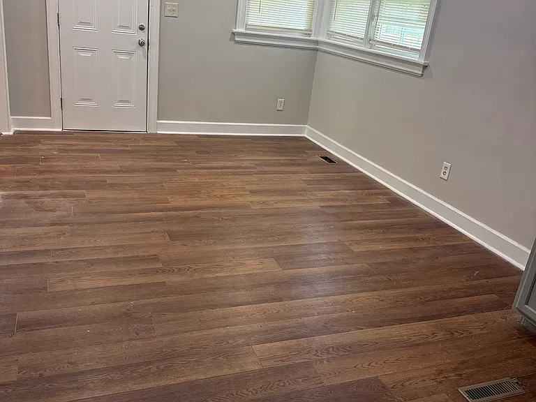 932 Cedarbrook Dr — Photo 2