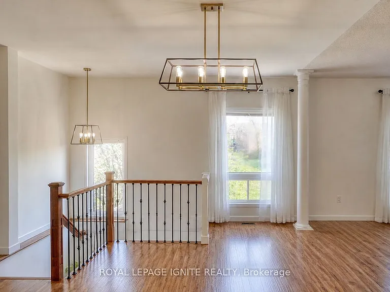 604 Woodmount Cres — Photo 8
