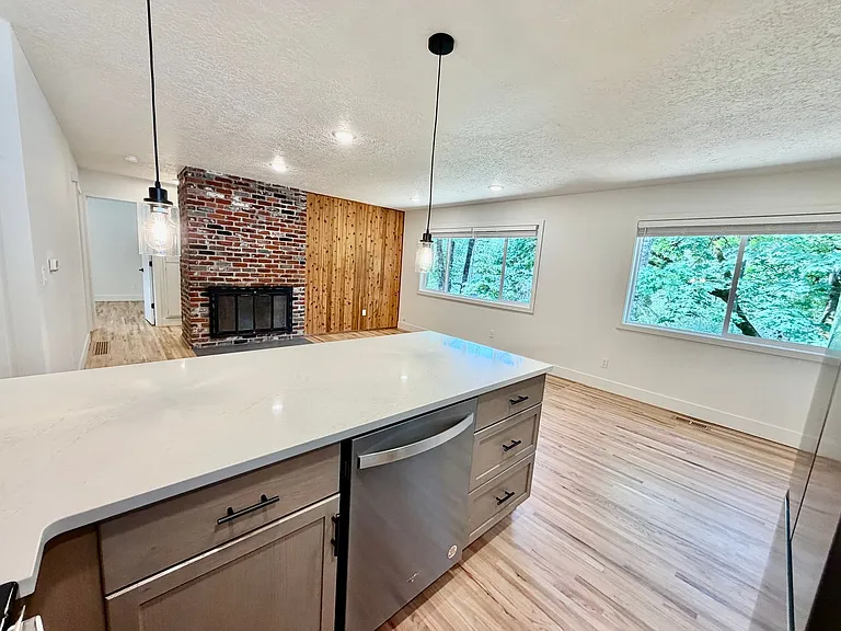 7407 SW 36th Ave — Photo 5