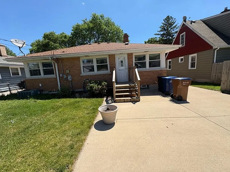126 N Illinois Ave — Photo 15