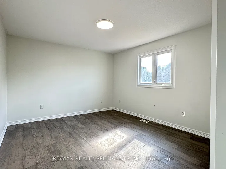505 Bridlewreath Ct #UPPER LVL — Photo 35