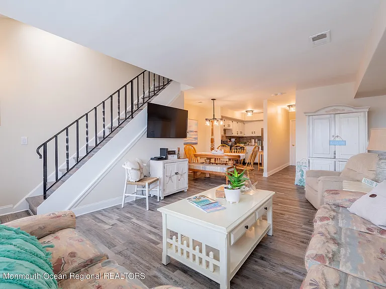1713 Boulevard #7 — Photo 8