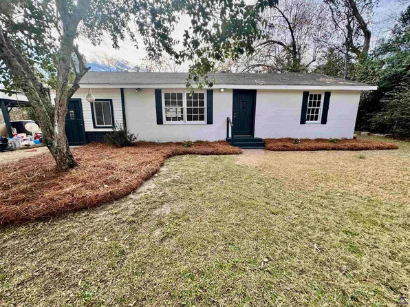 2326 Joe Wright Dr, Cordele, GA 31015