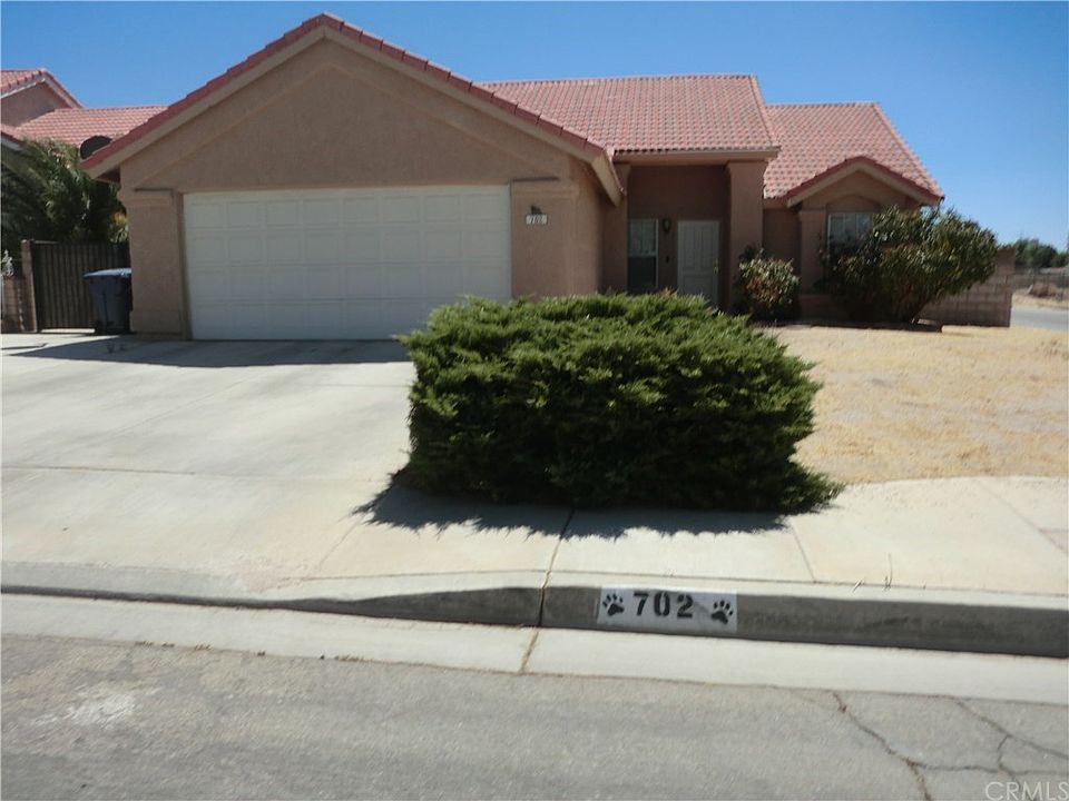 1st image of 702 E Avenue K6
