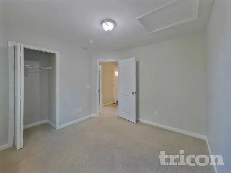 137 Portchester Ln — Photo 12