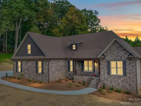 6000 Charity Dr, Marshville, NC 28103