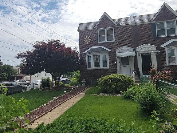 2nd image of 4032 Lansing St