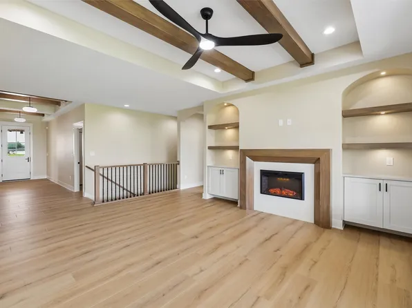 17316 Northview Dr, Urbandale, IA 50323