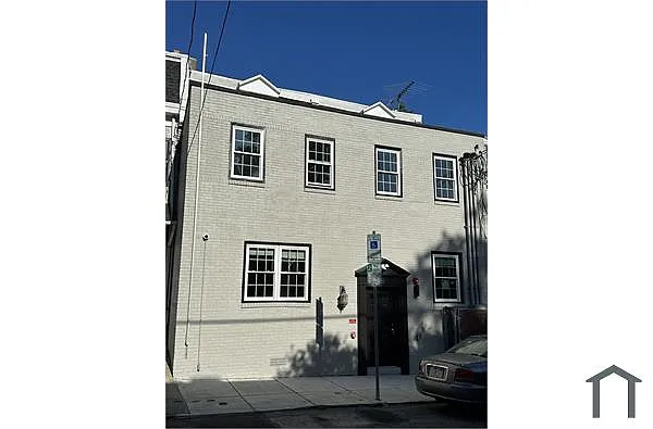 Building Photo - 21 E School House Ln #2