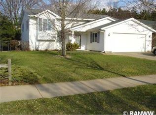 3409 Briarcrest Dr, Eau Claire, WI 54701