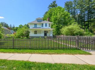 8 Oak St, Great Barrington, MA 01230