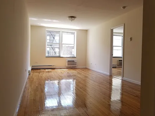 Rented by NYLA Realty | media 3