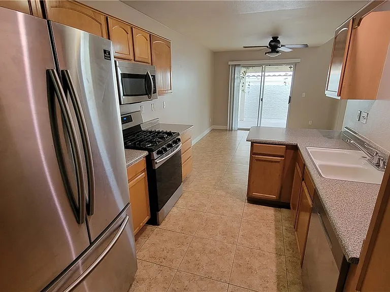 453 Temple Canyon Pl — Photo 7