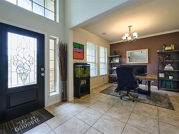 3rd image of 16819 Dampier Dr