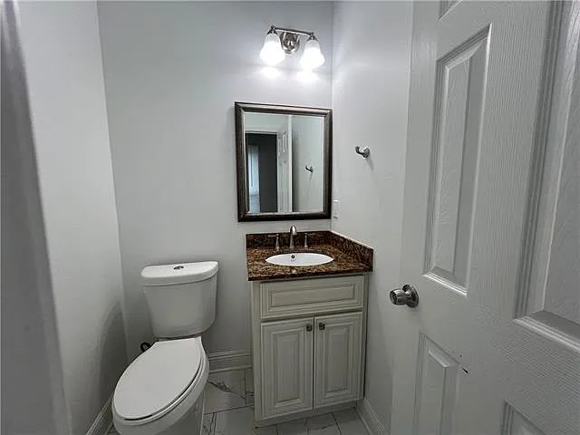 1216 Gordon St — Photo 7