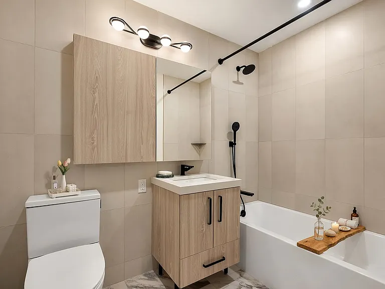65 Dupont St #202 — Photo 7