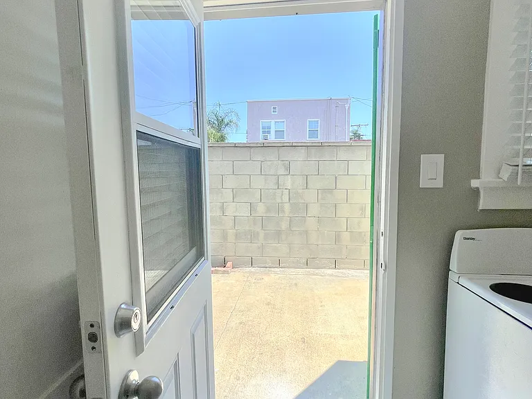 672 Junipero Ave #672 — Photo 16