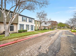 18 Townhouse Ln, Corpus Christi, TX 78412