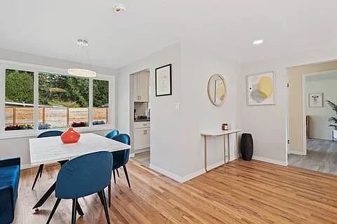212 165th Ave SE — Photo 4