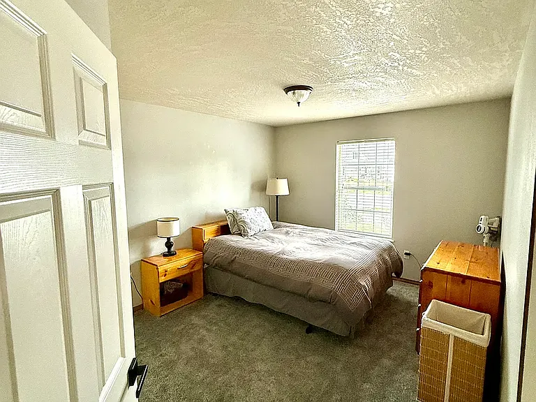 1268 W Bentwood Loop — Photo 6