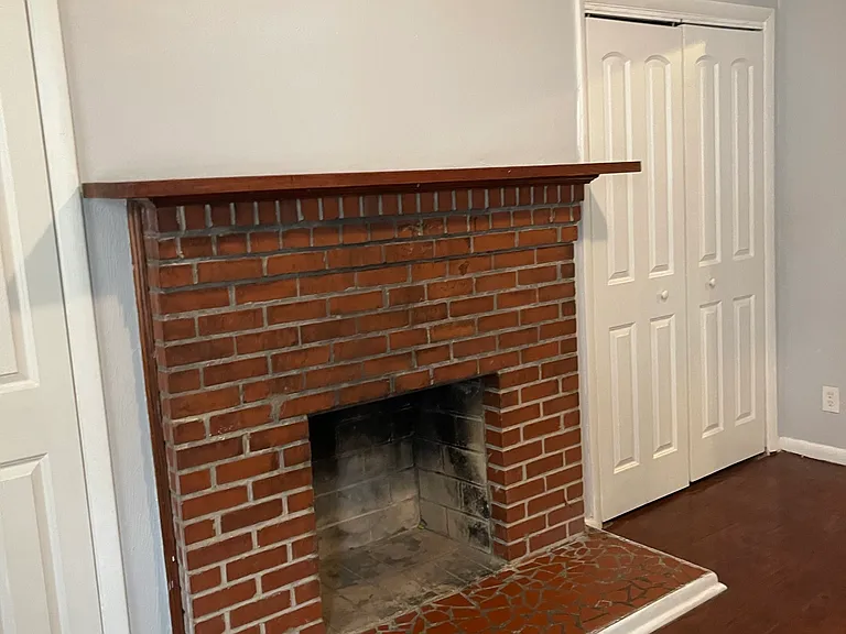 713 Dinwiddie St #A — Photo 4
