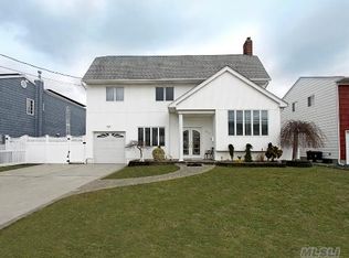 2875 Mandalay Beach Rd, Wantagh, NY 11793