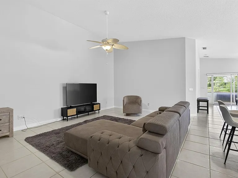 8154 Montserrat Pl — Photo 18