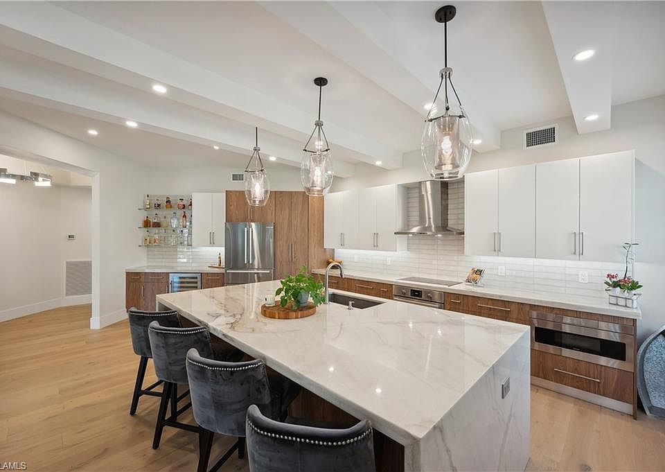 1st image of 1875 Les Chateaux BLVD #7-101