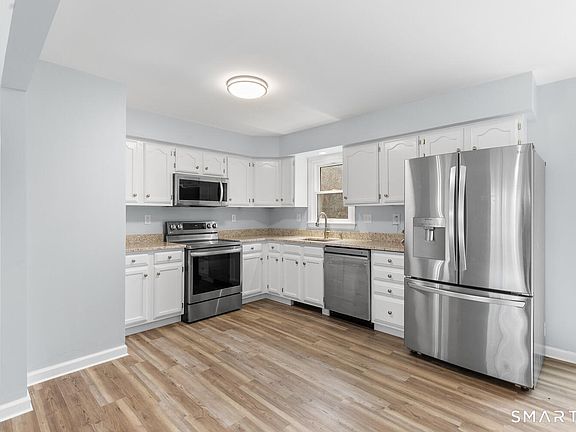 2nd image of 33 Deer Ridge Road