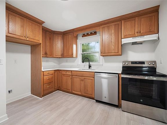 5th image of 1824 Garfield Drive