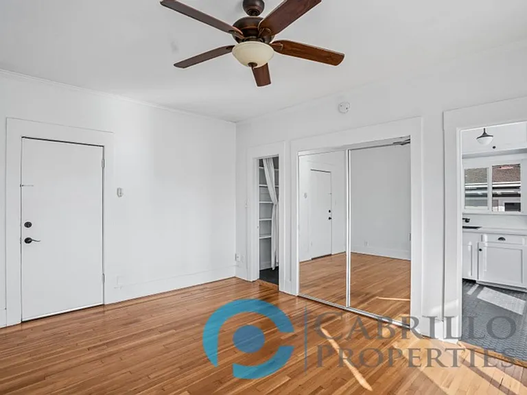 Casa Blanca Apartments — Photo 21
