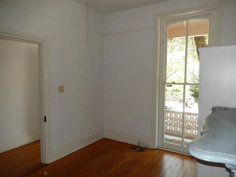 106 S Pine St — Photo 44