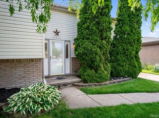 32054 Glaser Rd, Brownstown, MI 48173