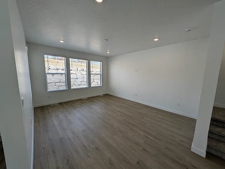 1578 W Viola Ln — Photo 18