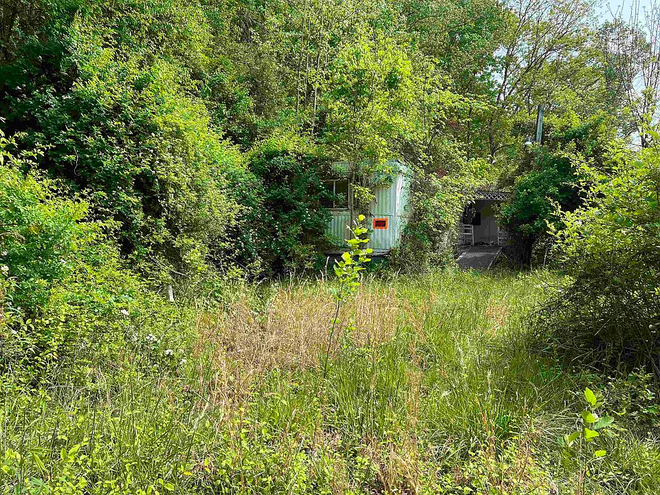 2nd image of 19787 E Lynn Rd