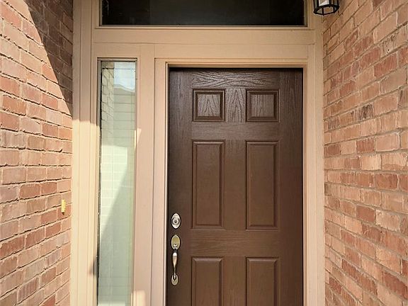2nd image of 107 Majestic Palm Dr