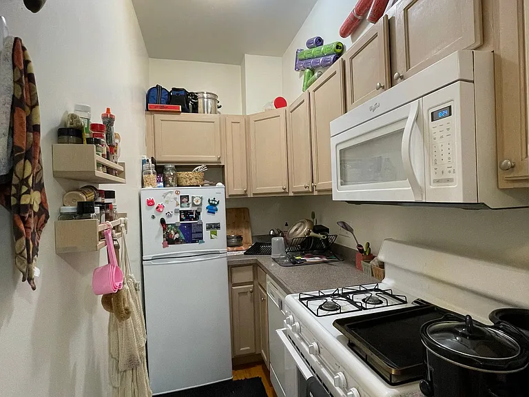 260 Dwight St #C — Photo 12