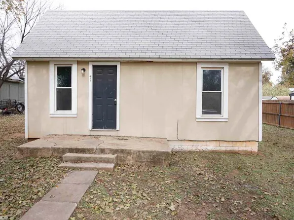 411 Jackson St, Perry, OK 73077