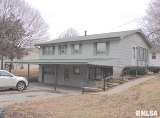 701 SW 4th Ave, Aledo, IL 61231