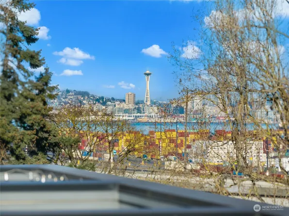 3014 B SW Charlestown Street, Seattle, WA 98126