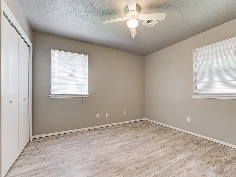2287 Houston Ave — Photo 29