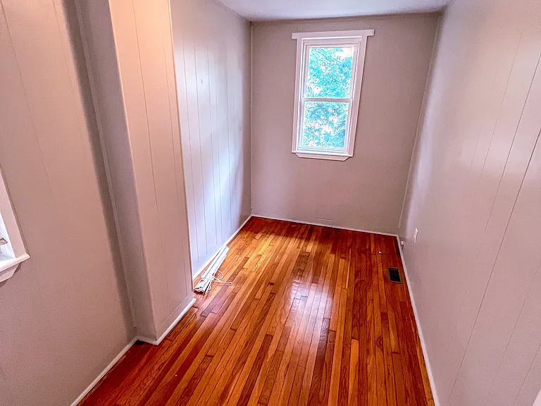 868 Kennebec St — Photo 15