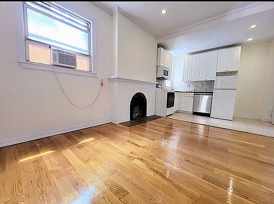 1st image of 163 E 36th St #4Z